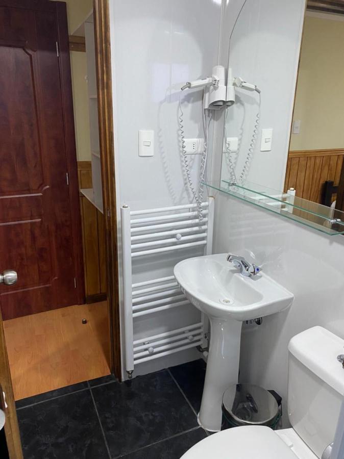 Hostal America En Puerto Natales Kültér fotó