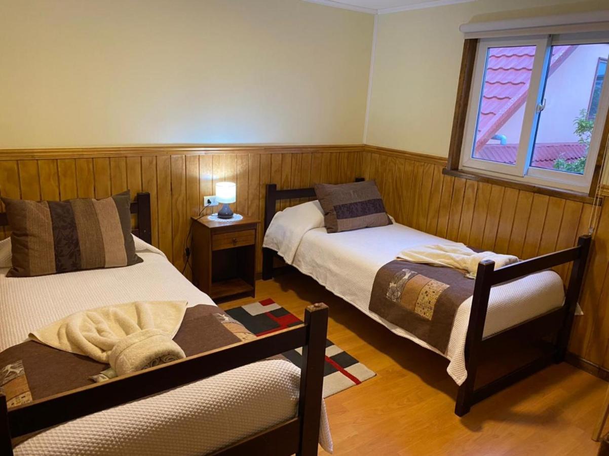 Hostal America En Puerto Natales Kültér fotó