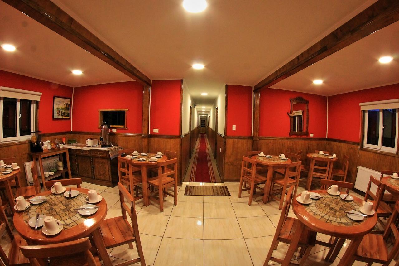 Hostal America En Puerto Natales Kültér fotó
